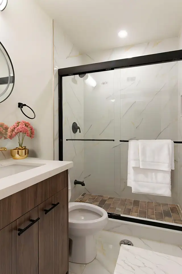 A Historic & Modern Gem for Rent: 1 & 2 Bedrooms in Long Term Rentals in Hamilton - Image 9