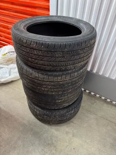 Reliable set of four tires includes Michelin X Tour A/S and Bridgestone models. Size is 205/55R16. *...