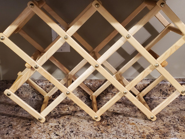 Countertop Folding Wine Rack in Kitchen & Dining Wares in Winnipeg