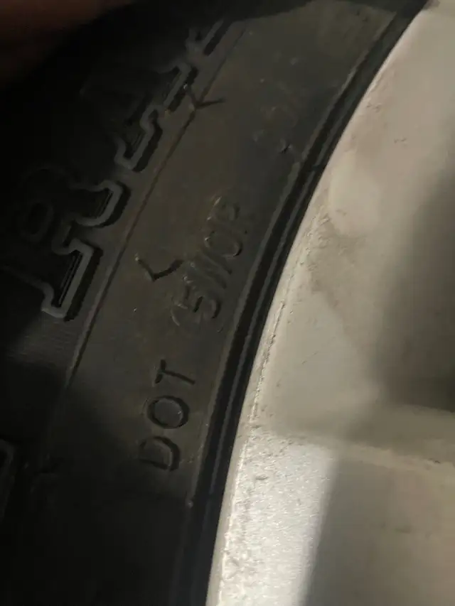 Four All Season tires on alloy rims for sale,  225/65/R17 in Tires & Rims in Mississauga / Peel Region - Image 6