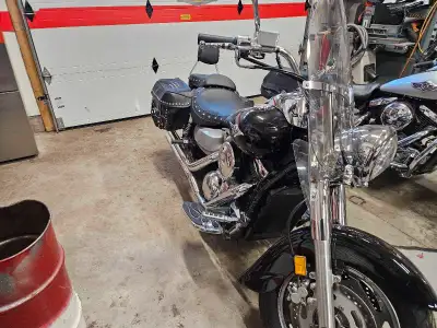 Selling my used 2004 Kawasaki Vulcan 1500 Classic, a reliable cruiser with a smooth ride, perfect fo...