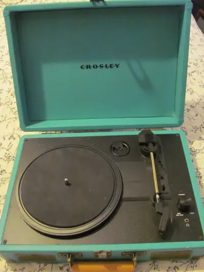 Crosley Portable Turntable 33, 45, and 78 speeds