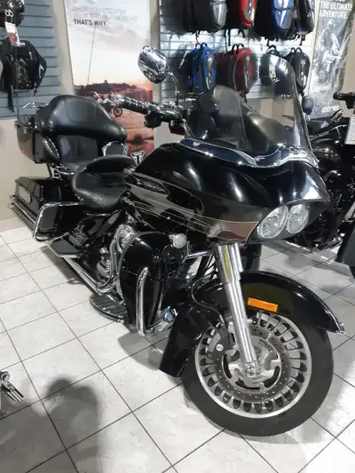 SOLD AS IS $8,500 or best offer Harley Davidson 2011 FLTRU Road Glide 103 1690 cc Radio AM/FM 3 sadd...