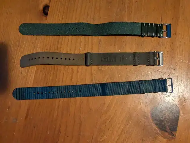 3 x 22mm nato straps black brown leather blue / grey fabric in Jewellery & Watches in Longueuil / South Shore - Image 3