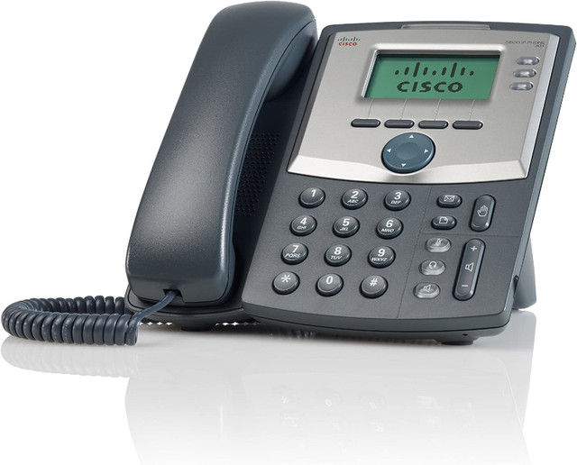Cisco SPA 303 3-Line IP Phone dans Appareils électroniques  à Laval/Rive Nord