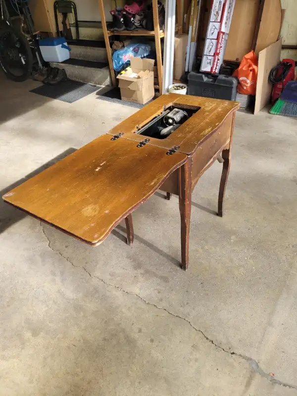 Antique Kenmore Sewing Machine64728171672962122