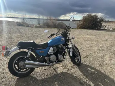 The last year of the CB900 Custom. Shaft drive, two speed transmission. Lots of GL1000 crossover par...