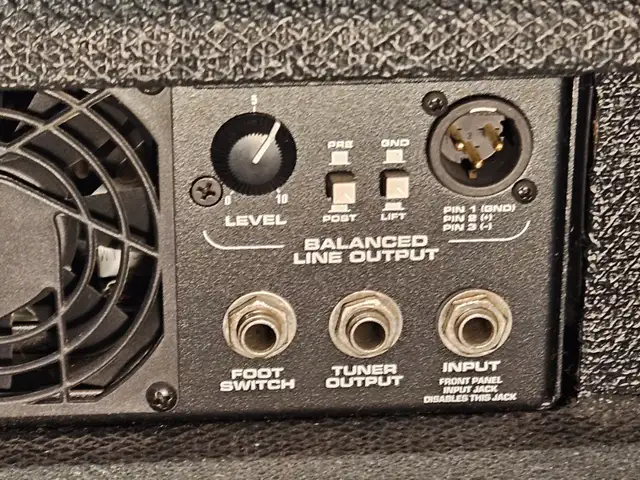 Fender TB600 Bass Combo in Amps & Pedals in Kawartha Lakes - Image 8