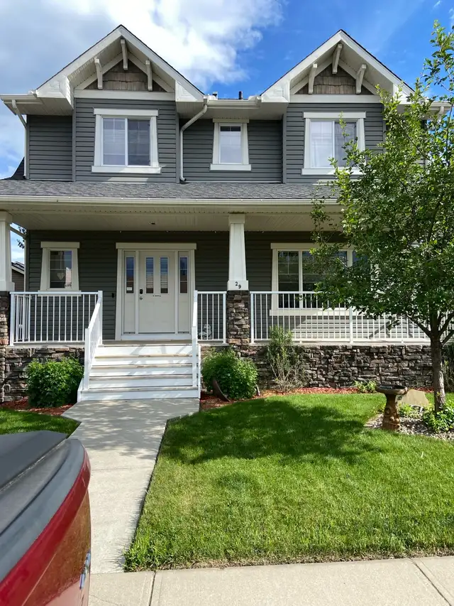 House For Sale in Houses for Sale in Calgary - Image 2