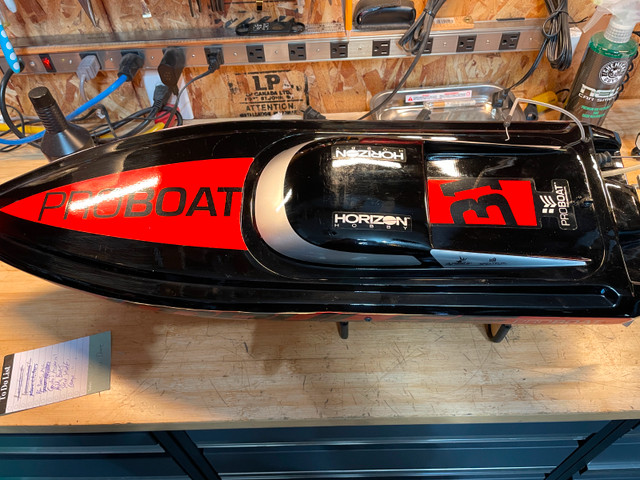 RC Control Boat ProBoat Impulse 31 in Hobbies & Crafts in Winnipeg - Image 2