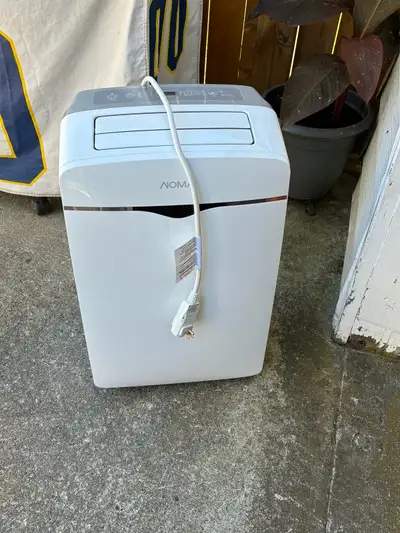 Noma 10,000 BTU Portable Air Conditioner Only Used a few times Excellent Condition - Like New Comple...