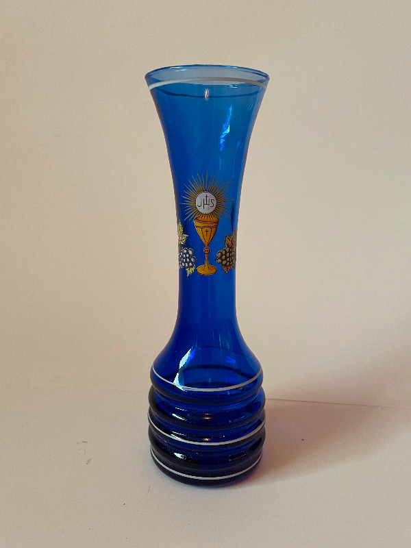 VTG Cobalt Blue Communion Vase in Arts & Collectibles in Oakville / Halton Region