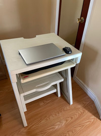 Rubbermaid computer workstation for sale