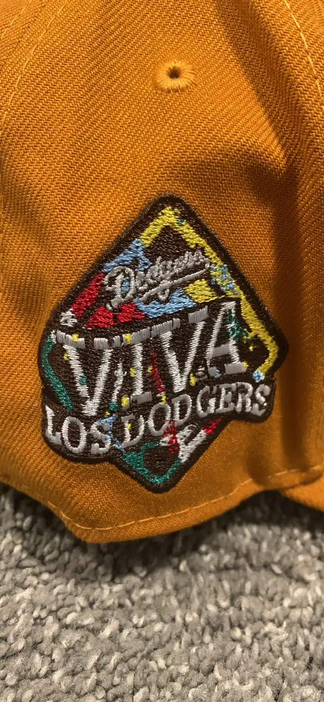 New Era Los Angeles Dodgers Hat in Men's in Oakville / Halton Region - Image 4