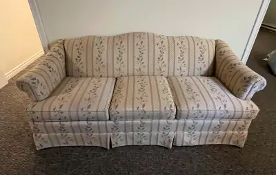 Free couch, View more