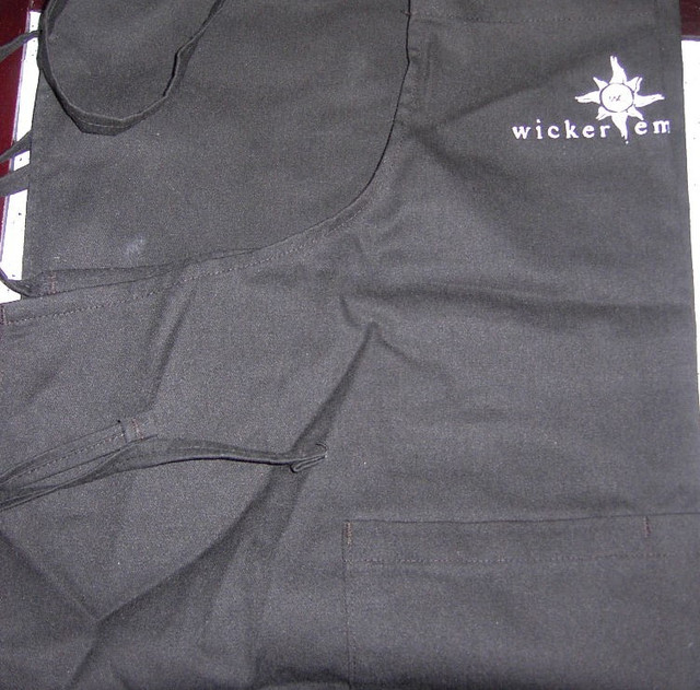 Chef's Apron, Pants and Cap in Men's in City of Halifax - Image 2