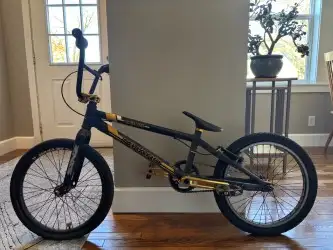 Haro BMX -- Race Lite Pro XL, View more