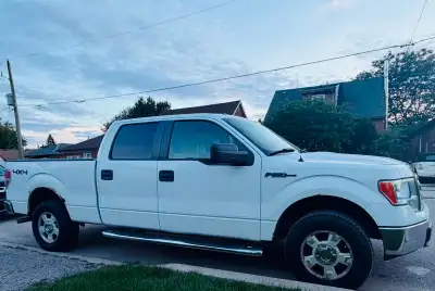 2012- Ford F-150 XLT 4x4 -5.0L V8 Selling our 2012 Ford F150 XLT with the reliable 5.0L V8 engine An...