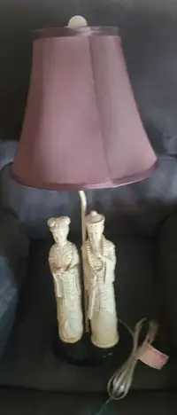 Beautiful Asian couple trilight table lamp. 