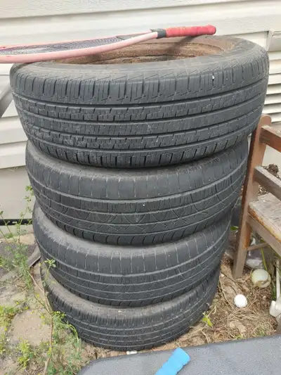 All 4 for Hyundai Elantra 2010. Summers. 2 tires used for ~1-2 seasons only, still good tread. 2 tir...