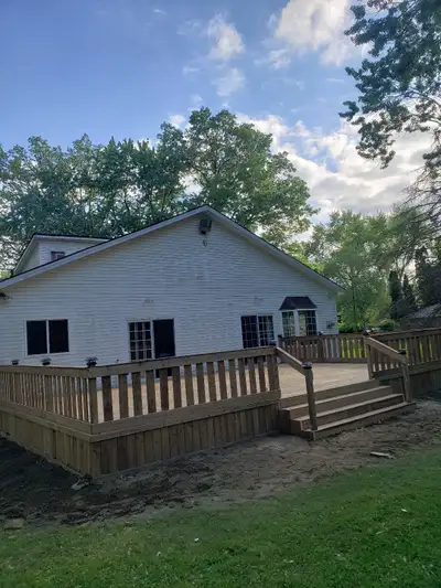 Skilled deck and fence contractor. Fair prices, quality work. Contact for a free quote! bigRedBuilds...
