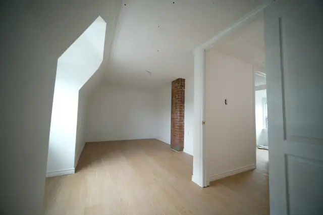 Bright & Beautiful 3-Bedroom @ Dupont & Christie in Long Term Rentals in Trenton - Image 7