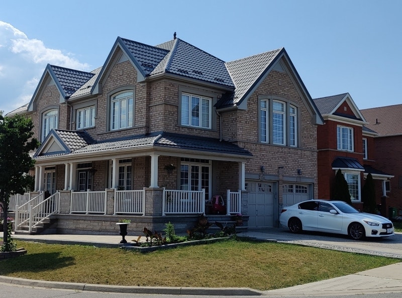 Female room for rent Brampton east Room Rentals & Roommates