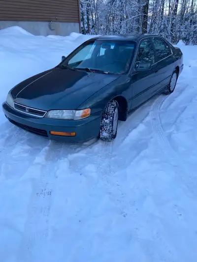 Trouble de transmission, Honda Accord 1997 automatique moteur 2.2L vitres et portes électriques air...