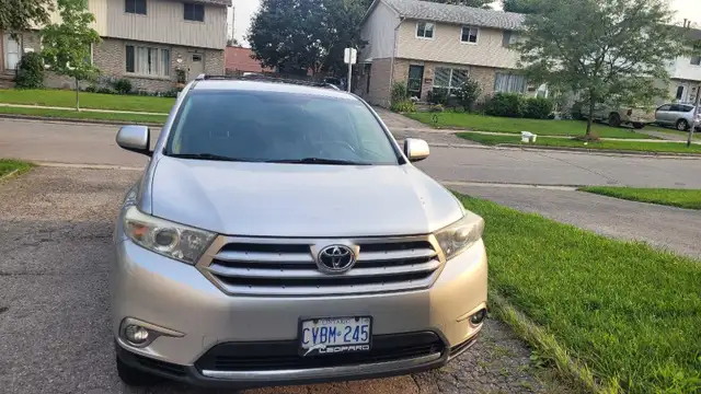 2013 highlander base model 