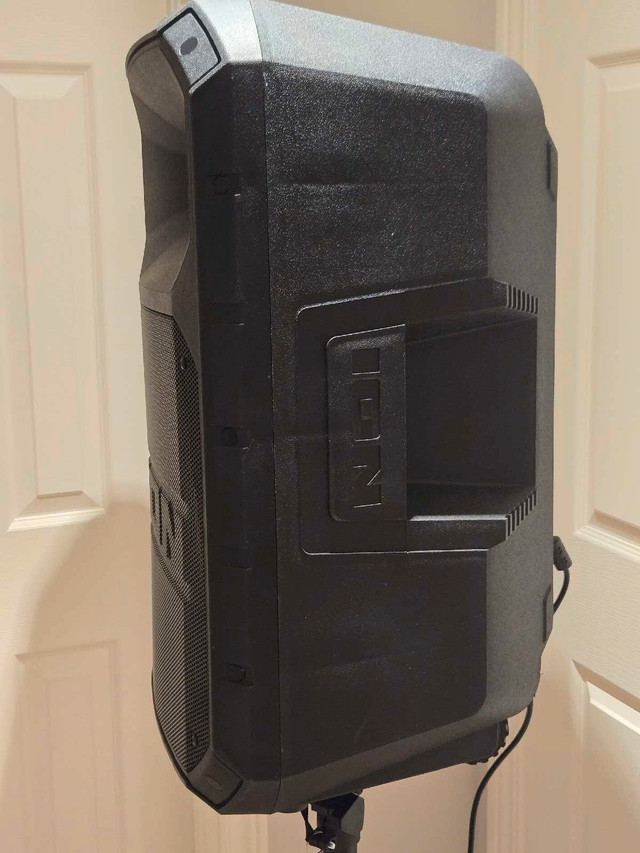 ION AUDIO TOTAL PA MAX SPEAKER - 500W - Btooth - Stand - Micro in Speakers in Ottawa - Image 4
