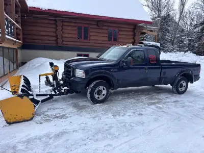 Ford F250 inclut GRATTE de 8’ toutes est fonctionnel boite de 8 pieds laissez pas de message si vous...