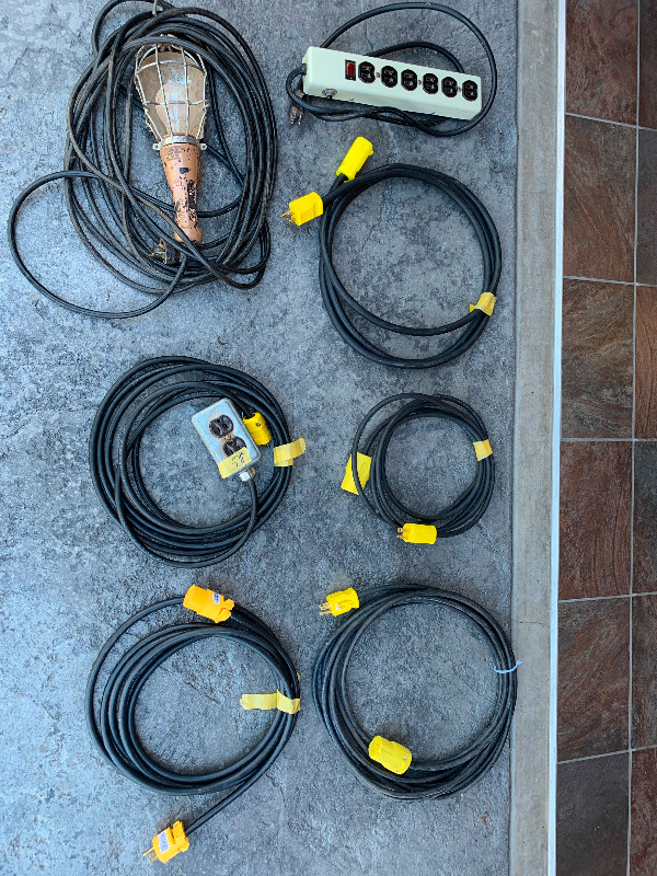 Lot of Assorted Short Workshop Extension Cords in Other in Kelowna