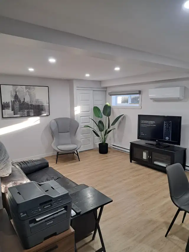 Grand logement 3 1/2 à louer in Long Term Rentals in Laval / North Shore - Image 5