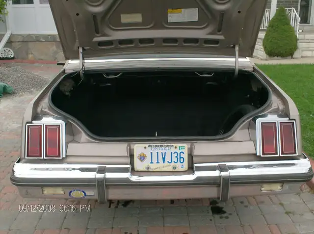 1984 Oldsmobile Cutlass Supreme Sedan Original Paint Only 103K in Classic Cars in Mississauga / Peel Region - Image 11