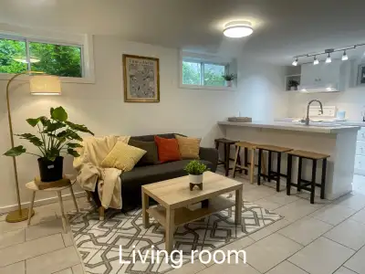 3 beds 1.5 bath close to downtown - Available immediate
