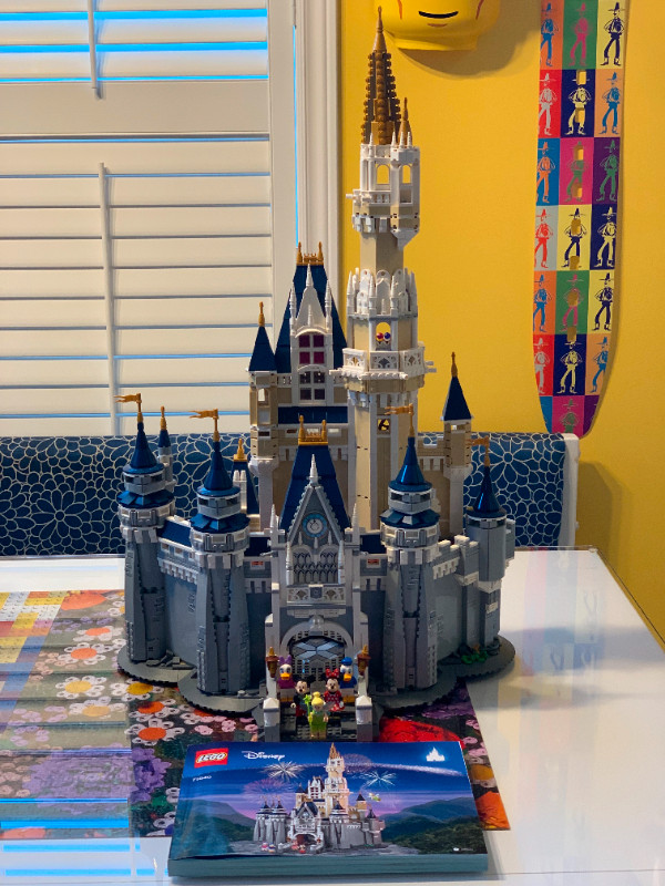 Lego disney castle missing pieces sale