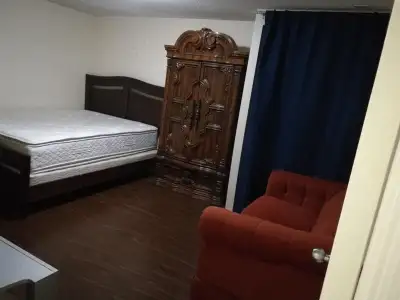 Large four bedroom apartment available immediately in a very nice and quiet neighborhood. One room c...