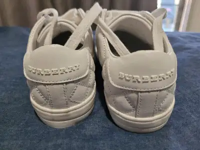 Burberry shoes kijiji hotsell