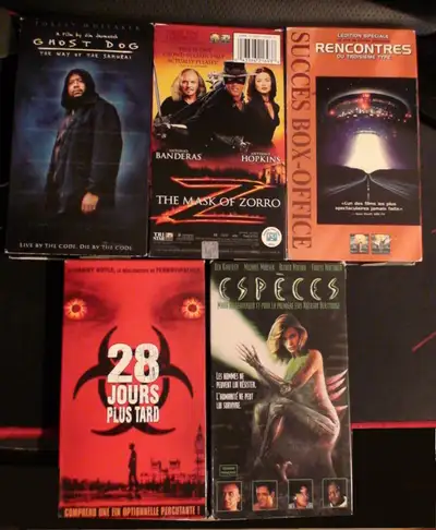 Cassettes VHS Anglais et français ( 2 cassettes pour 5$), View more