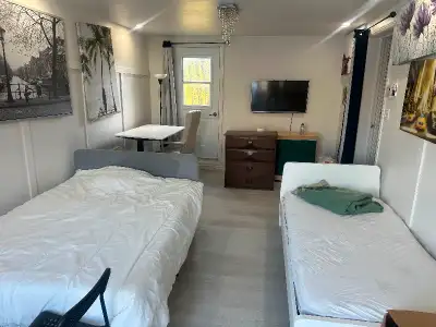 Chambre privée dans maison à louer à 700 CAD/ mois
