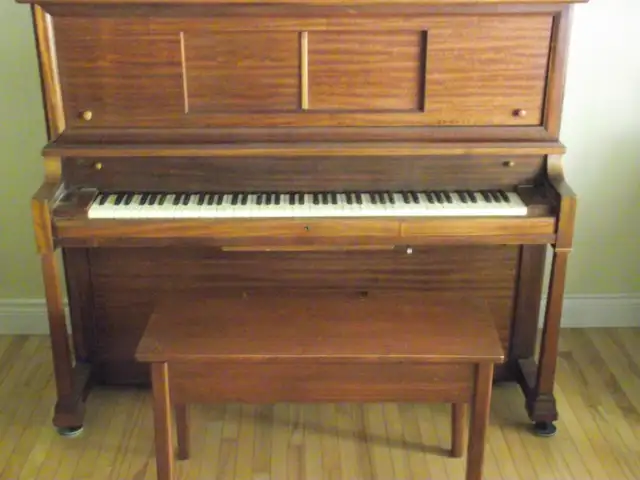 Player Piano with rolls/bench and cabinet in Pianos & Keyboards in City of Halifax - Image 5