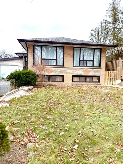 Bright & Spacious 3-Bedroom Main Floor Prime Location – Albion & Islington Only $3,450/month – ALL U...