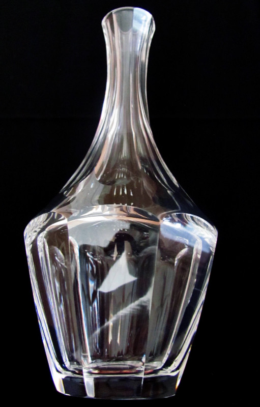 Antique 10-inch Czech Crystal Decanter; Louisbourg in Home Décor & Accents in Cape Breton - Image 3