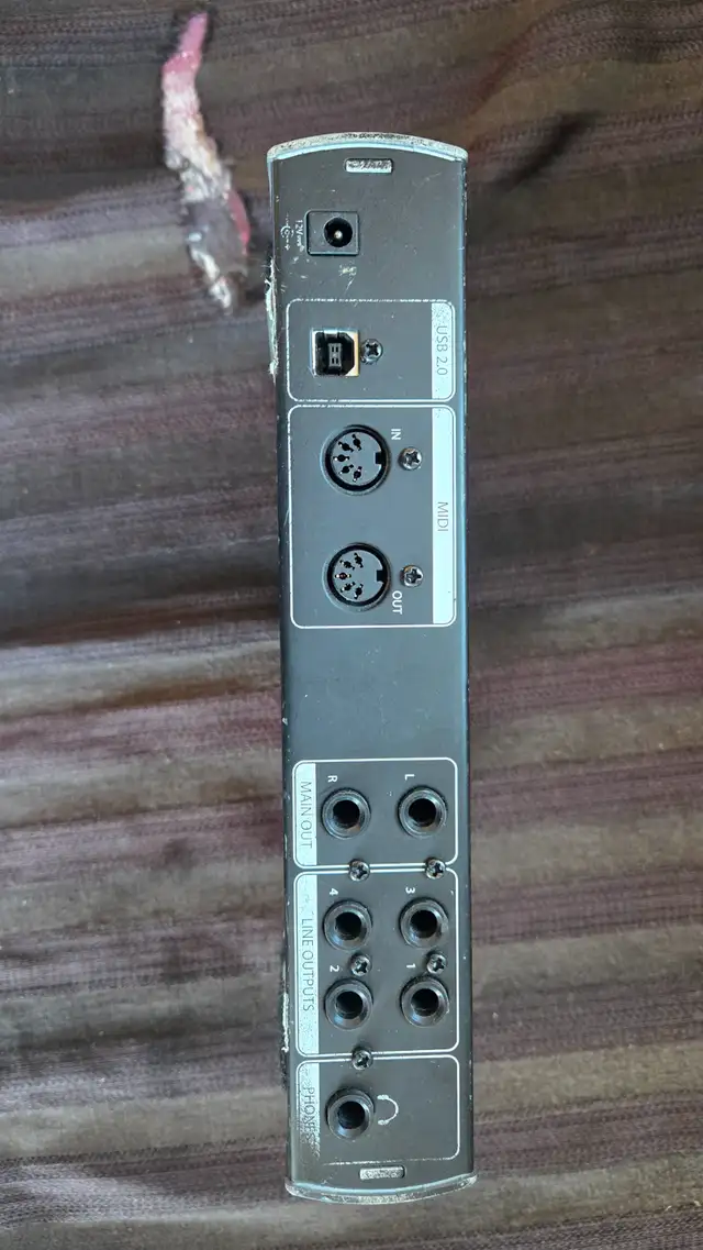 PreSonus AudioBox 44VSL USB Audio Interface - 4-Channel MIDI I/O in Pro Audio & Recording Equipment in Saskatoon - Image 4