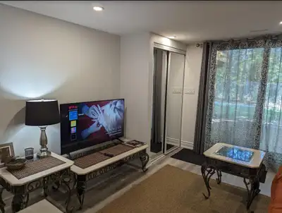 Stylish & Private 1-Bedroom Apartment in North York