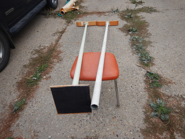 EXERCISE POLES in Exercise Equipment in Edmonton - Image 2