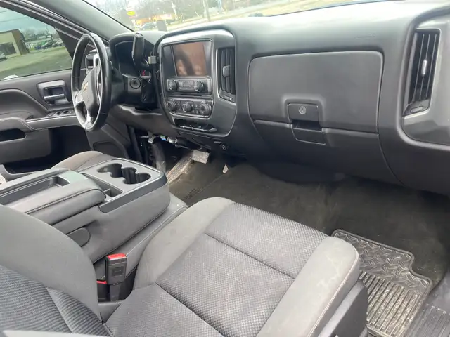 2014 Chevrolet Silverado 1500  in Cars & Trucks in St. Catharines - Image 9