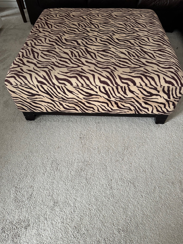 MOVING SALE - Printed Ottoman  in Coffee Tables in Barrie - Image 2