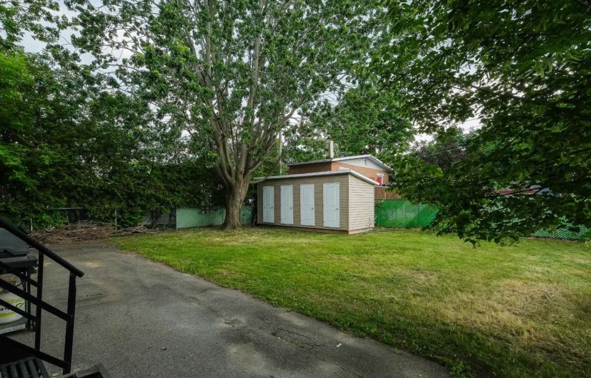 4½ for Rent – Saint‑Hubert, QC (Available Sept 15) — photo 2
