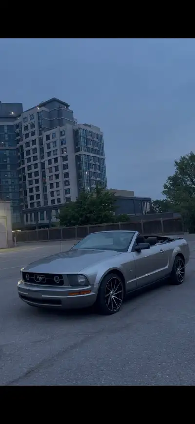 Ford mustang 2008 convertible 190 km All good
